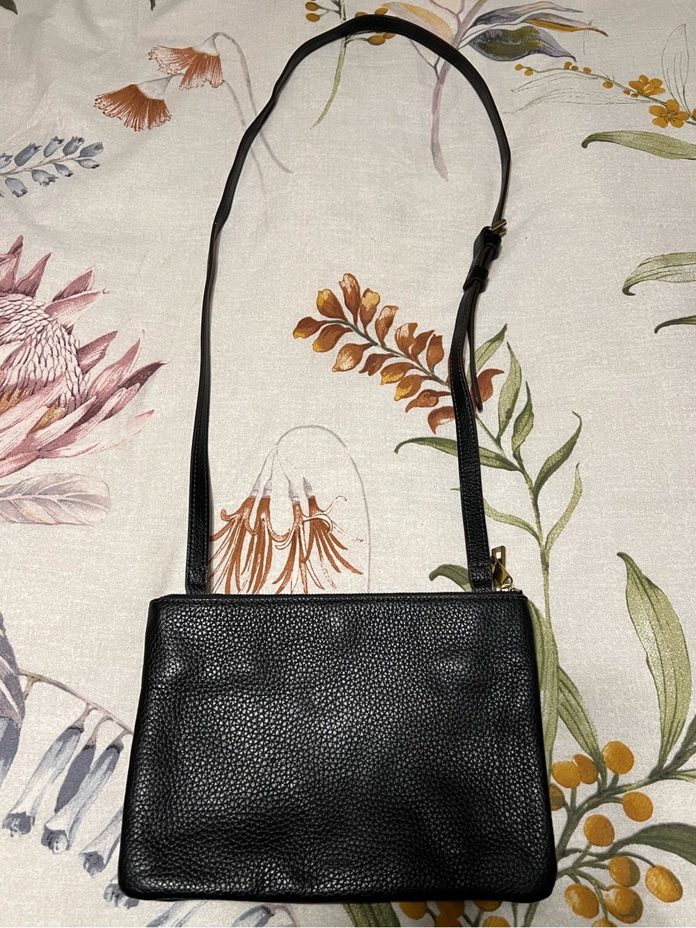 Fossil Black Leather Crossbody Bag Small Minimal Everyday Purse